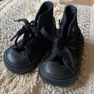 Baby converse size 2